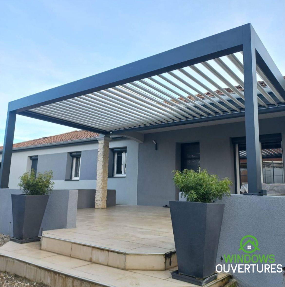 Pergola bioclimatique dans le 38