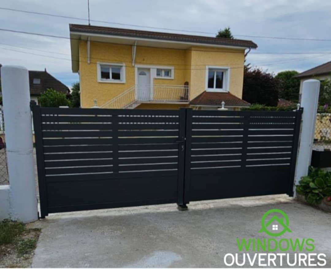 installation d'in portail battant en alu dans le 38