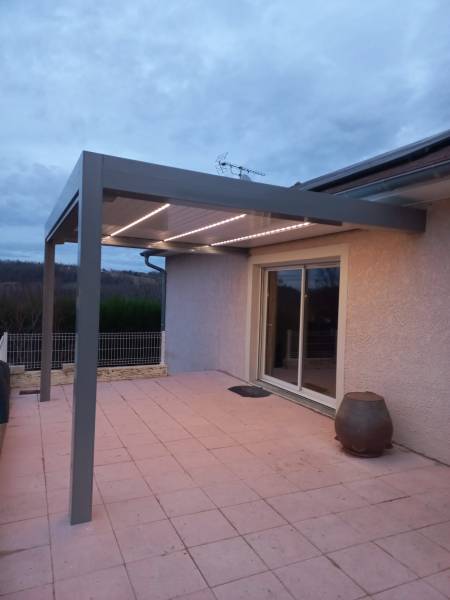 Installation d’une pergola solaire vers Morestel en Isère