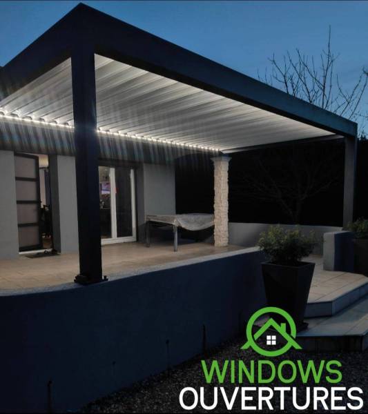 Pergola avec toit fixe en alu thermolaqué blanc avec options LED à Bourgoin-Jallieu
